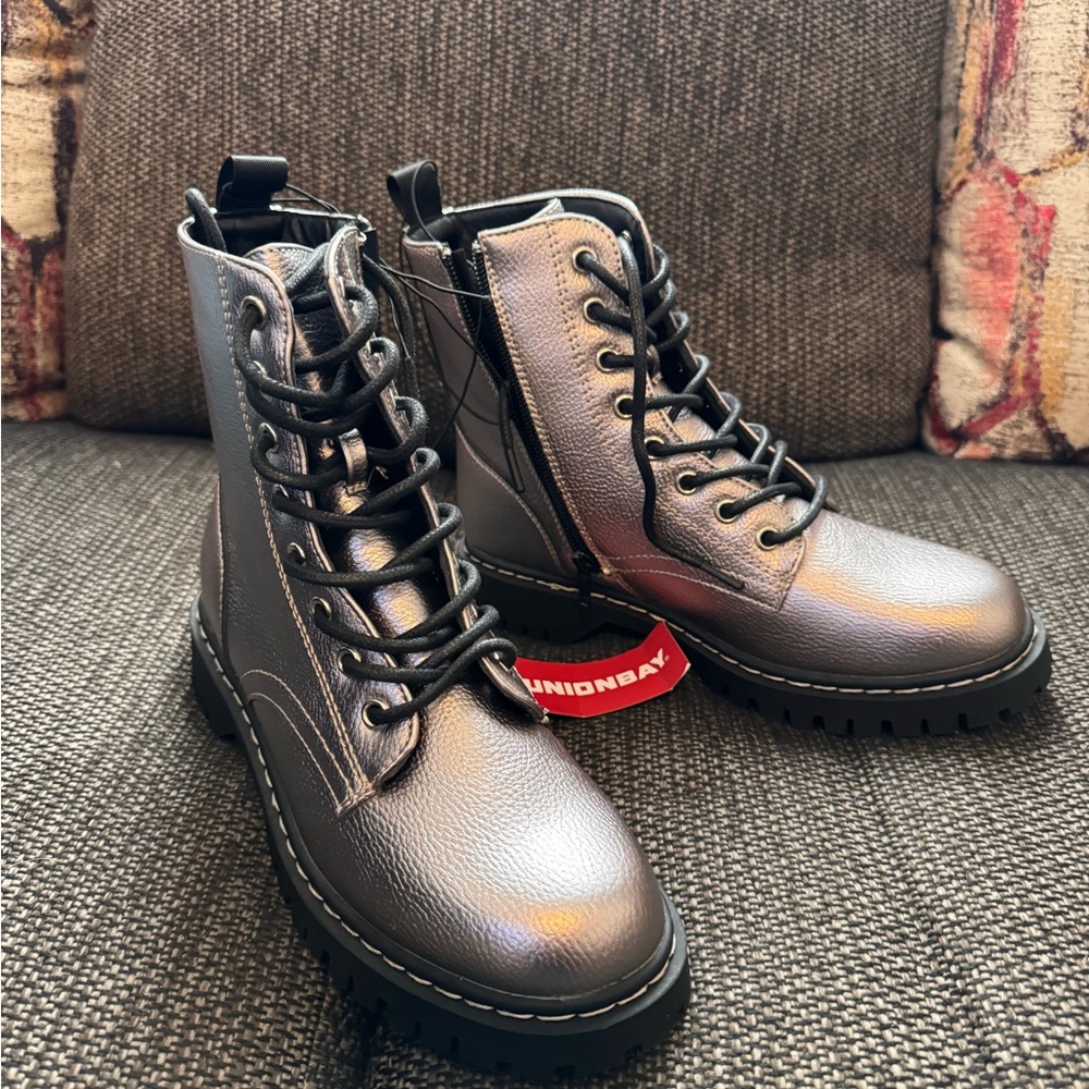 New Women’s 6.5 combat boots - Picture 5 of 6